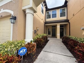 9136 Fox Sparrow Rd in Tampa, FL - Building Photo - Building Photo