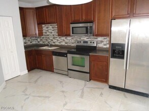 2447 Laurentina Ln in Cape Coral, FL - Building Photo - Building Photo