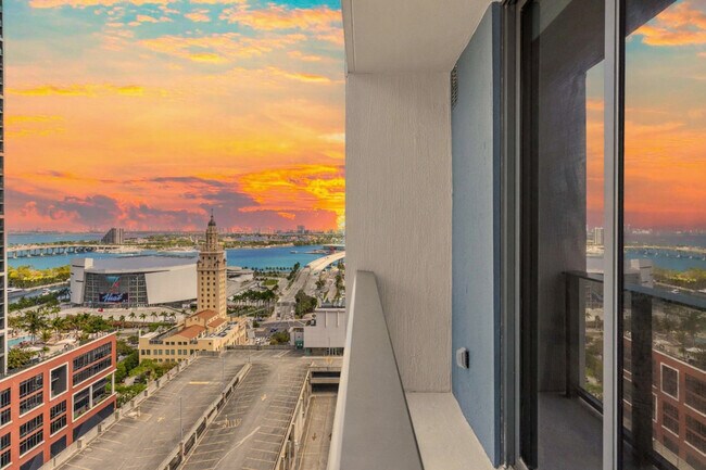 501 NE 1st Ave, Unit SI ID1505756P in Miami, FL - Foto de edificio - Building Photo
