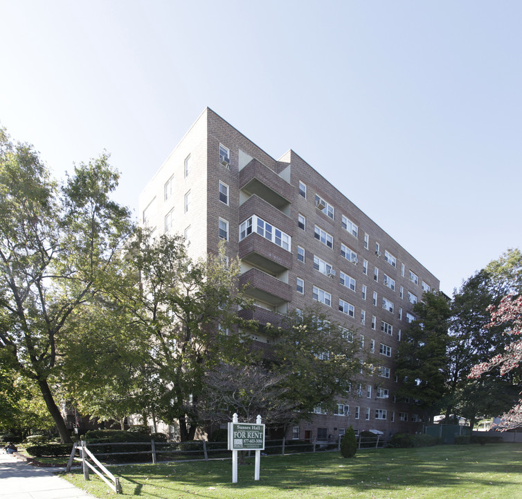 Sussex Hall Apartments in Jamaica, NY - Building Photo