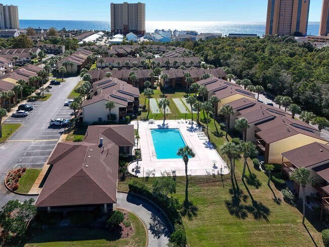 17751 Panama City Beach Pkwy in Panama City Beach, FL - Building Photo - Building Photo