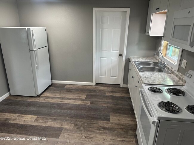 330 Palm Ave in Cocoa, FL - Building Photo - Building Photo