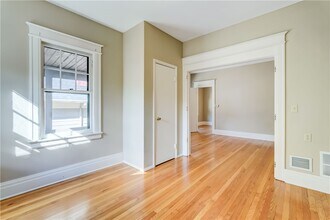 294 Laburnam Crescent in Rochester, NY - Building Photo - Building Photo