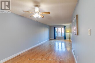 113 Cimmaron St in Markham, ON - Building Photo - Building Photo