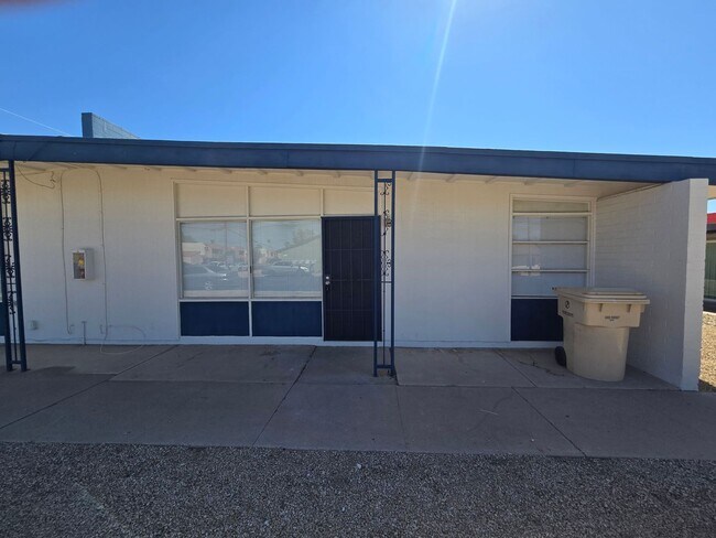 6251 N 48th Ave in Glendale, AZ - Building Photo - Building Photo