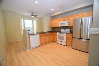 232 NE 76th Ave in Hillsboro, OR - Building Photo - Building Photo