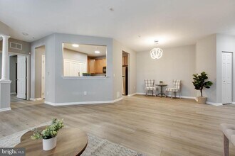 7557 Stoney Run Dr in Severn, MD - Building Photo - Building Photo