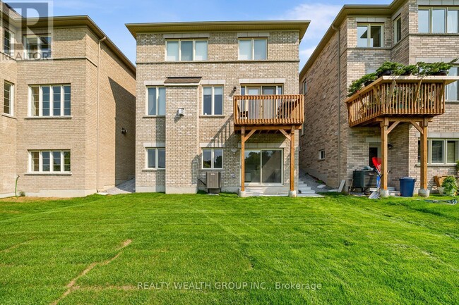 261 Seaview Heights in East Gwillimbury, ON - Building Photo - Building Photo