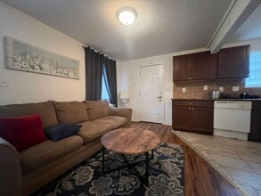 702 Mitchell Dr in Myrtle Beach, SC - Building Photo - Building Photo