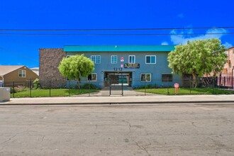 107th in Los Angeles, CA - Building Photo - Interior Photo