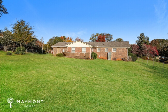 301 Pineridge Dr in Spartanburg, SC - Building Photo - Building Photo