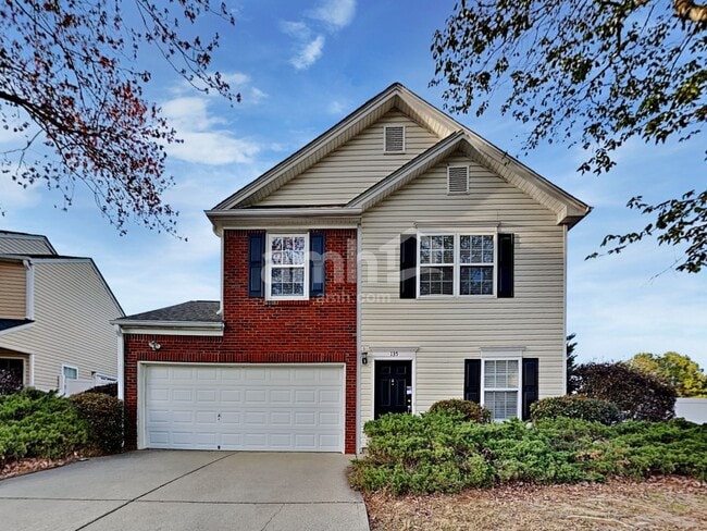 property at 135 Oak Grove Pl