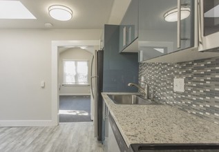 1839 Arapahoe Ave in Boulder, CO - Building Photo - Interior Photo