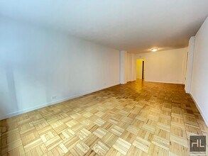 EAST 55 STREET in New York, NY - Building Photo - Building Photo