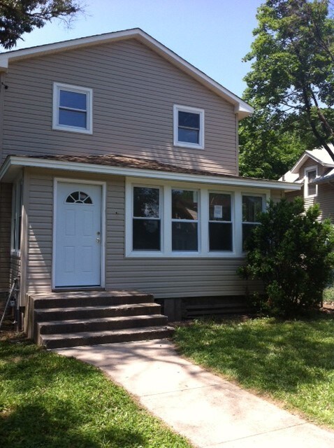 2105 Hunter St in Cinnaminson, NJ - Building Photo