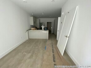 1 Newcomb St in Boston, MA - Building Photo - Building Photo