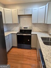 4075 Fairburn Ave SW in Atlanta, GA - Building Photo - Building Photo