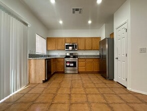 10541 Kivas Ct in Las Vegas, NV - Building Photo - Building Photo