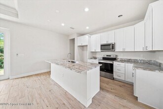 1401 Wilder Rd in Palm Bay, FL - Building Photo - Building Photo