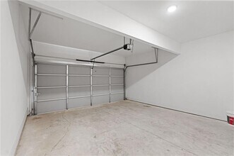 2251 Mulsanne Dr in Lithonia, GA - Building Photo - Building Photo