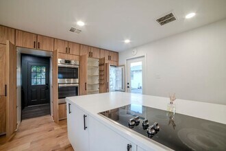 1700 Bracken Ave in Las Vegas, NV - Building Photo - Building Photo