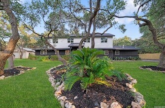408 Meadowbrook Dr in San Antonio, TX - Building Photo - Building Photo