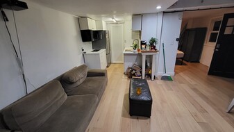 22 Hingham St, Unit C Apartamentos