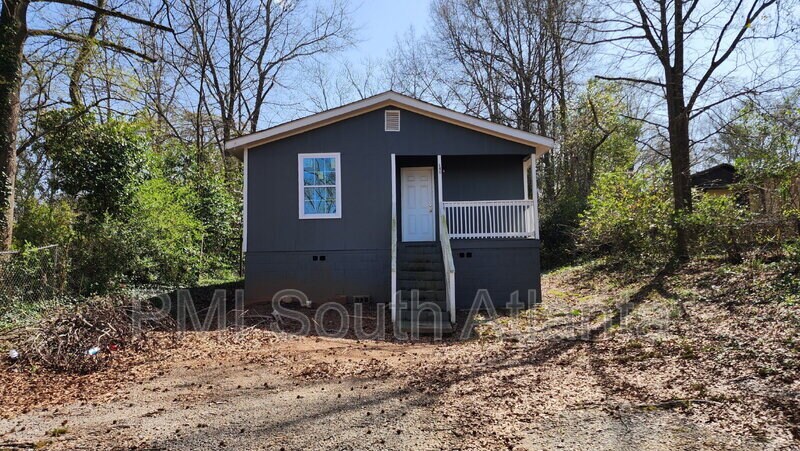 140 Realty St in Griffin, GA - Building Photo