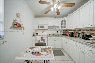 14140 SW 84th St in Miami, FL - Building Photo - Building Photo