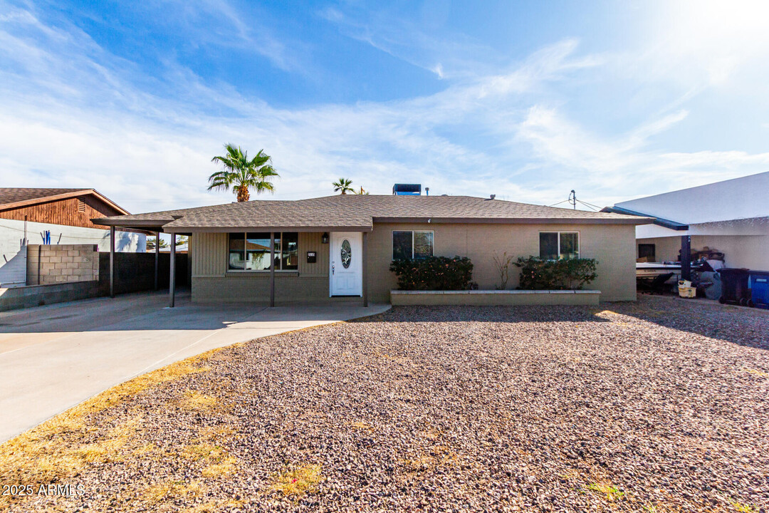 2115 W 1st Pl in Mesa, AZ - Building Photo