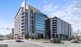 8300 Wisconsin Ave in Bethesda, MD - Building Photo