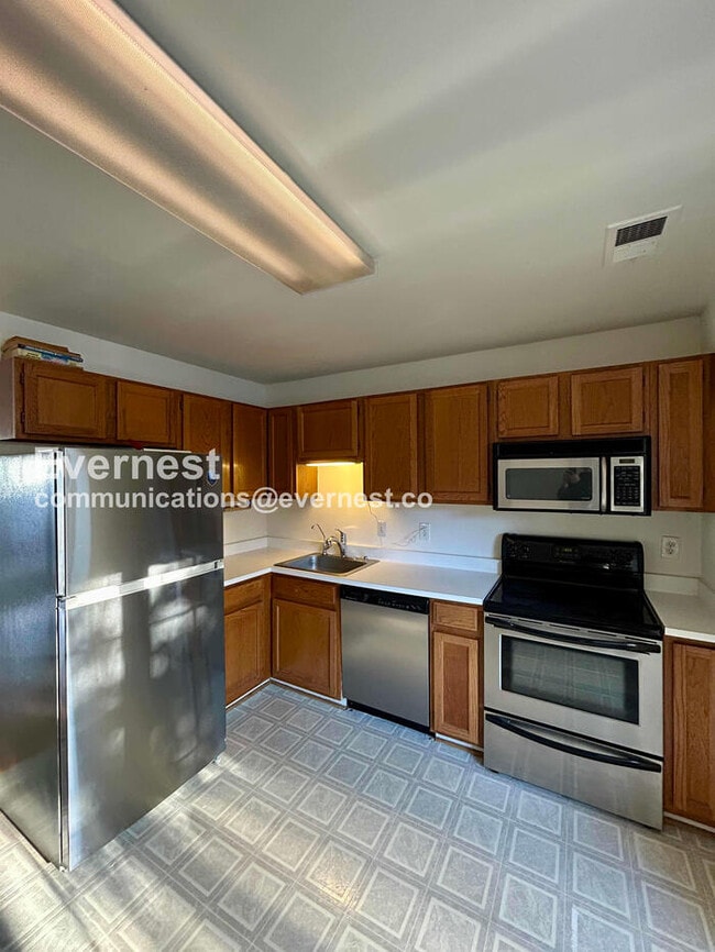 16321 Taconic Cir in Montclair, VA - Building Photo - Building Photo