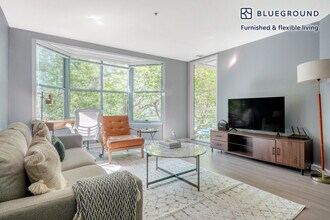 2 Townsend St in San Francisco, CA - Building Photo - Building Photo