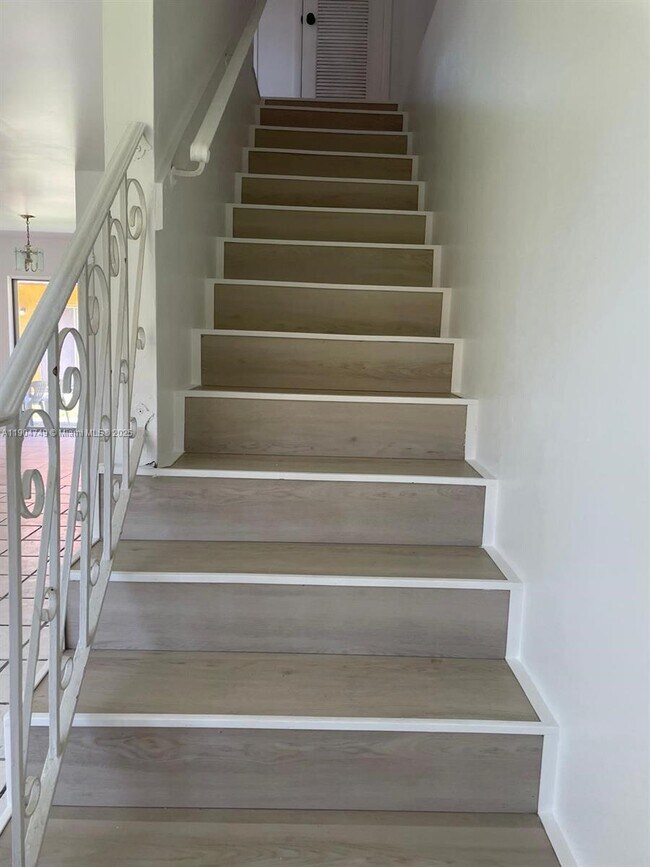 2520 NW 52nd Ave in Lauderhill, FL - Building Photo - Building Photo