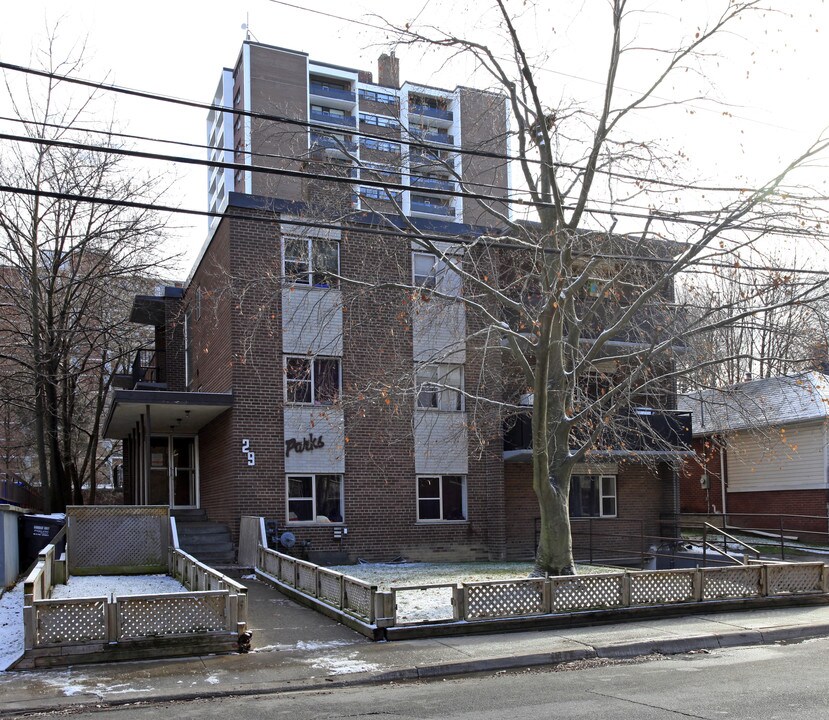 29 Park St E in Mississauga, ON - Building Photo
