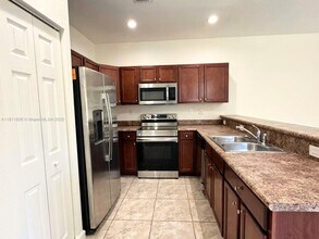 3223 SE 7th Ct in Homestead, FL - Building Photo - Building Photo