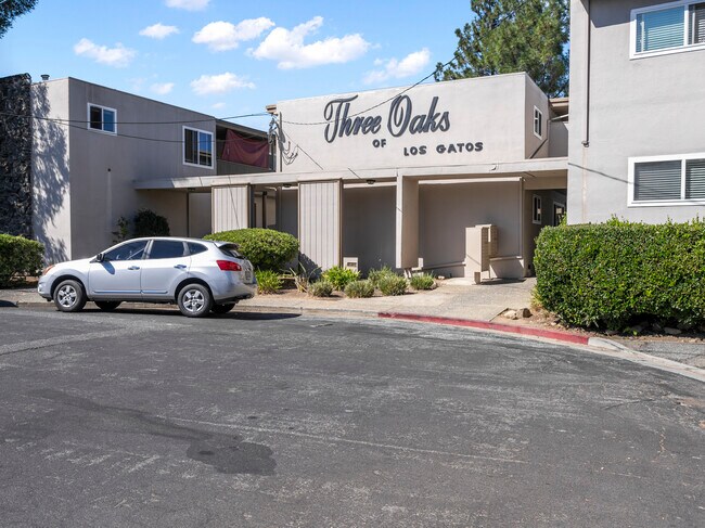 Three Oaks Of Los Gatos