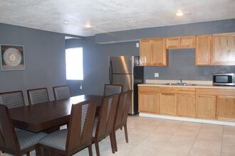 Buena Vista Apartments in Amarillo, TX - Building Photo - Building Photo
