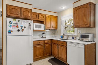 40 Fields Rd in Portsmouth, NH - Building Photo - Building Photo