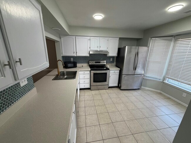 634 Biltmore Dr in Virginia Beach, VA - Building Photo - Building Photo