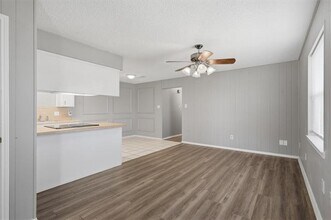 128 Meador Ln in Burleson, TX - Building Photo - Building Photo