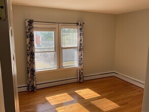 50 Magnolia St in New Britain, CT - Building Photo - Building Photo