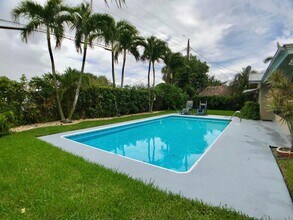 1284 SW 9th St in Boca Raton, FL - Building Photo - Building Photo