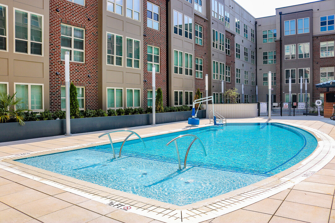 Carolina Square in Chapel Hill, NC - Building Photo