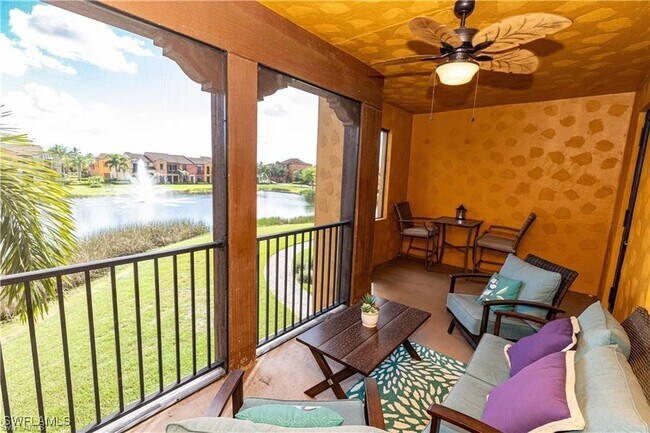 11864 Izarra Way in Ft. Myers, FL - Foto de edificio - Building Photo