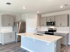 328 Talisi Lp in St. Cloud, FL - Building Photo - Building Photo