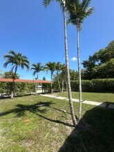12020 NE 12th Ct in Biscayne Park, FL - Building Photo - Building Photo