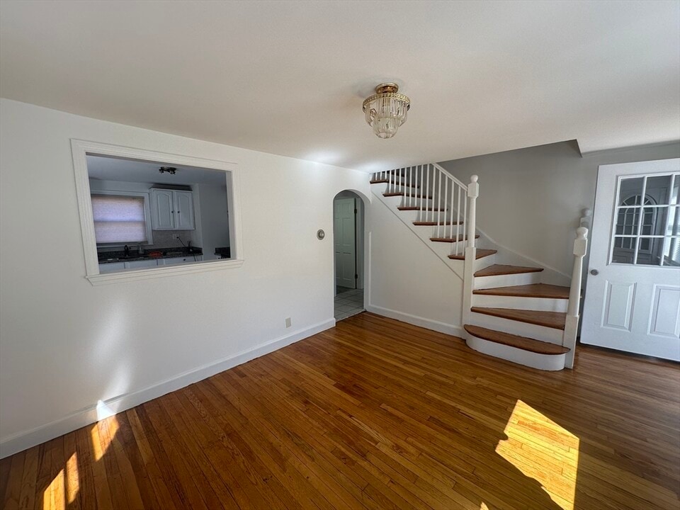 206 Adams St in Newton, MA - Building Photo