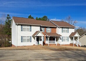 1830 N Ridge Dr in Milledgeville, GA - Building Photo