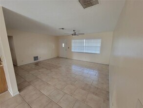 16352 S Hwy 475 in Summerfield, FL - Building Photo - Building Photo